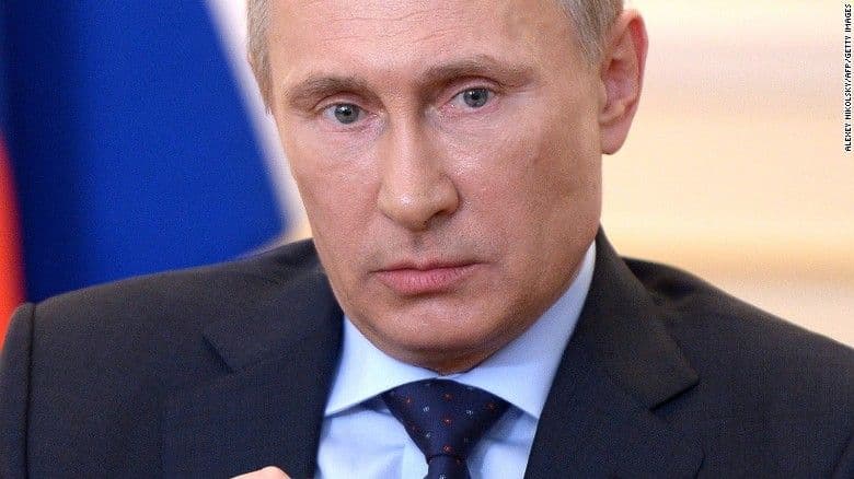 Tears as Russian strikes kill 11 in Ukraine