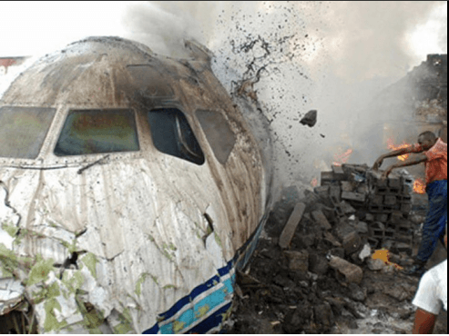 Plane crash kills Colombian lawmaker, 14 others